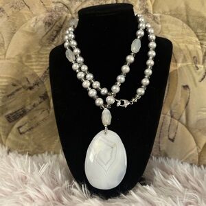 925 Sterling Silver Vintage White Agate Pendant Beaded Necklace